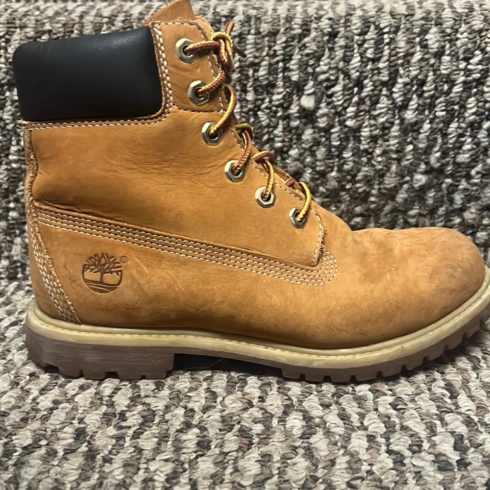 Timberland women’s boots size 8 1/2